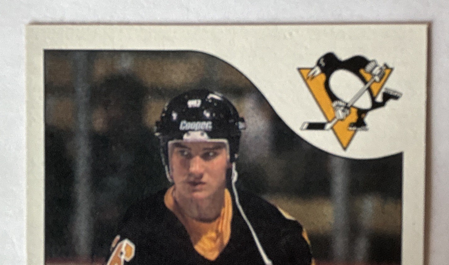 Topps 1985-86 Mario Lemieux #9 Penguins RC-Very Clean surface, corners and edges