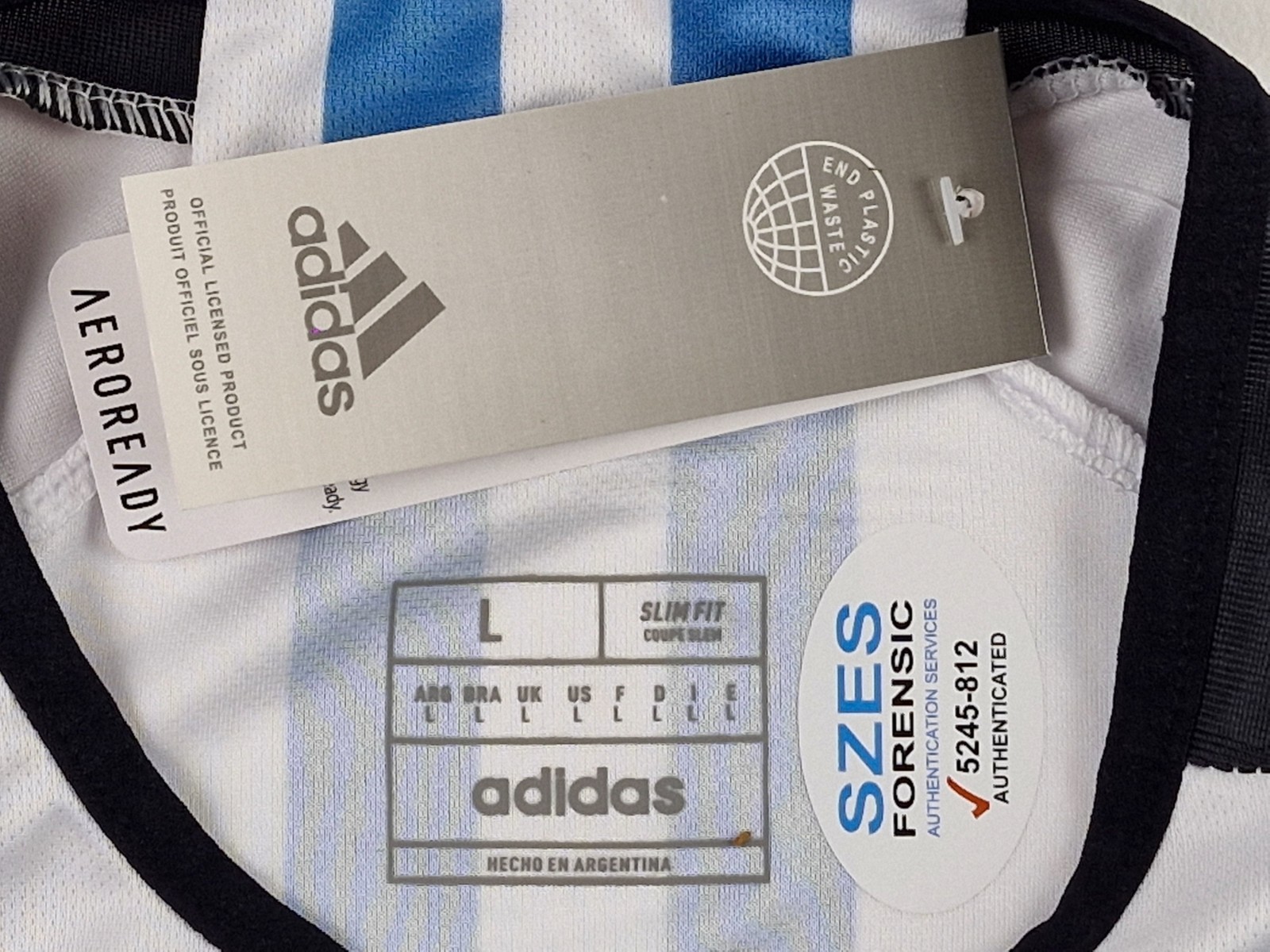 Lionel Messi Argentina Qatar FIFA 2022 hand-signed +COA Free shipping worldwide