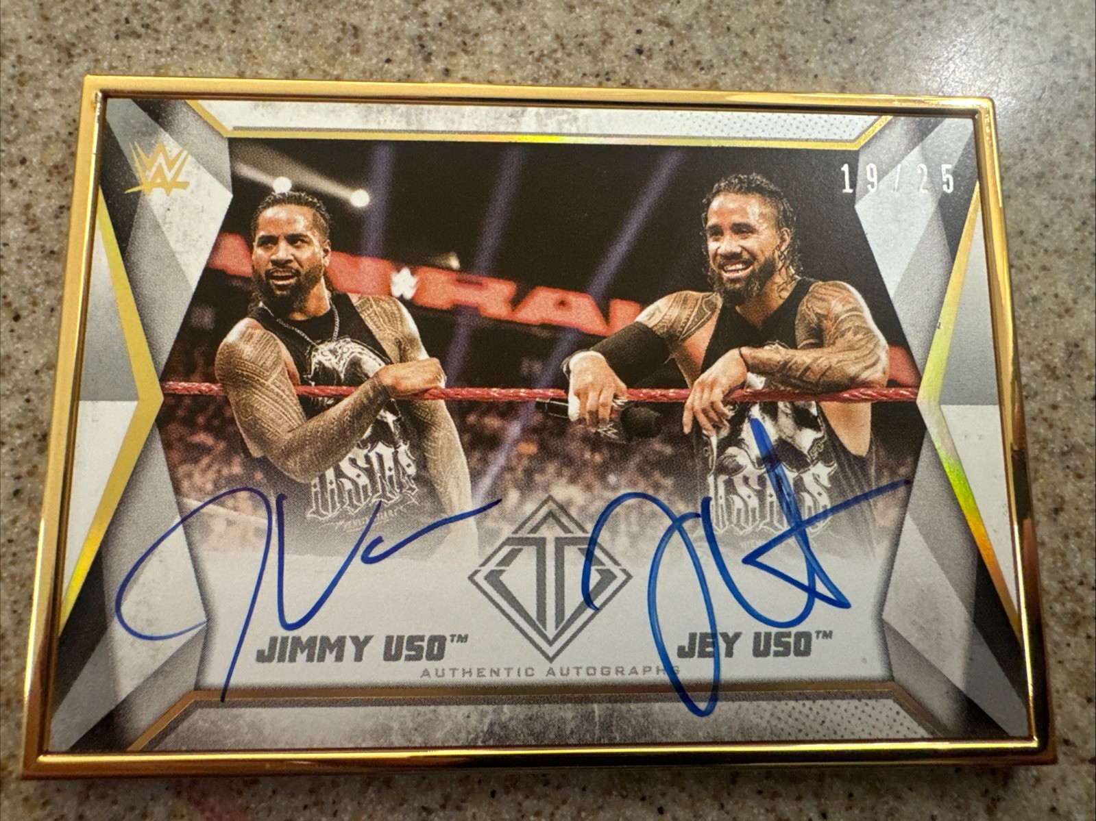 2021 Topps WWE Transcendent Collection Jimmy-Jey Uso Autographs 19/25