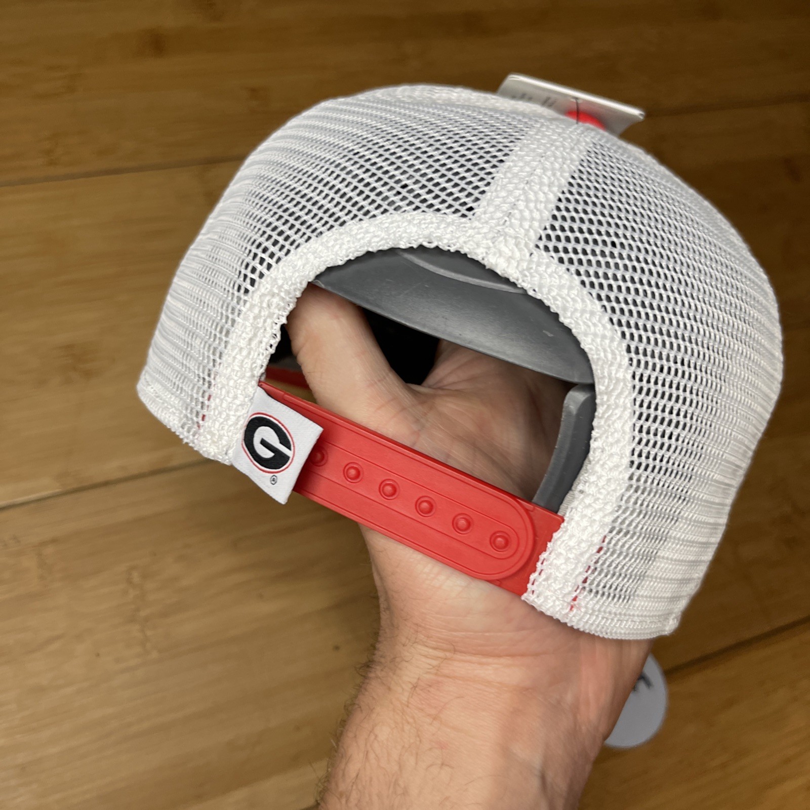 Nike Rise Georgia Bulldogs UGA All White Whiteout DRI-FIT Mesh Snapback Hat Mens