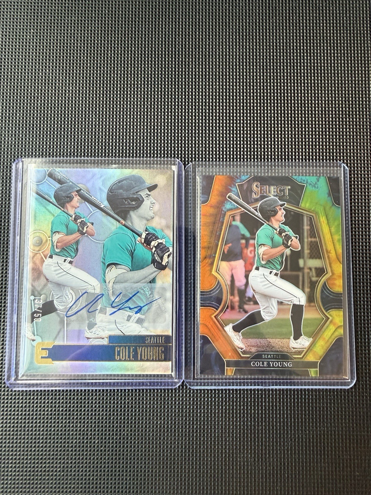 2023 Cole Young Tie-Dye Prizm /25 Rookie+Cole Young Essentials Auto /50 Mariners