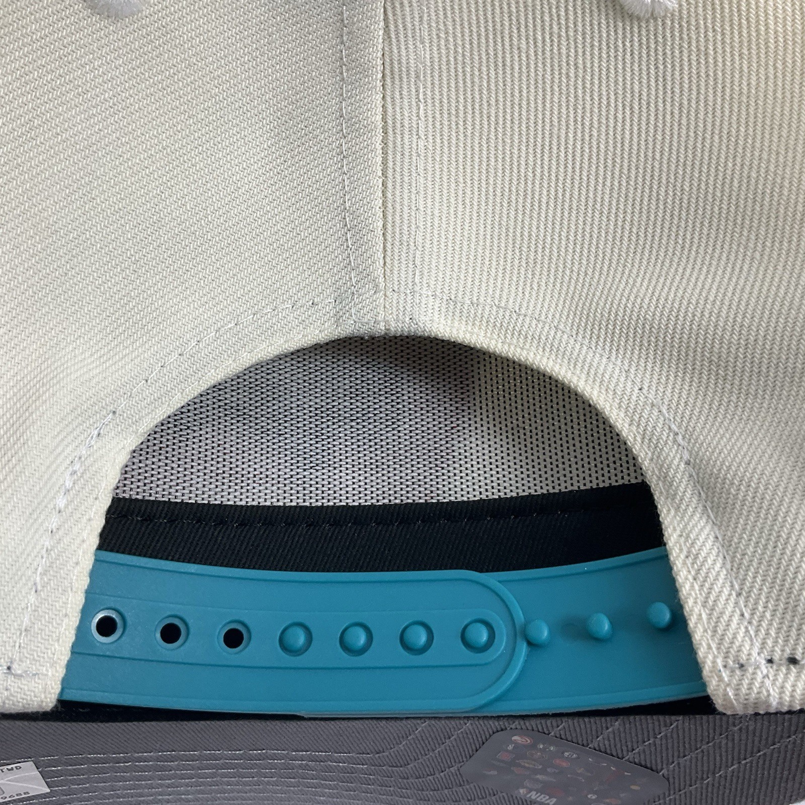 New Era San Antonio Spurs Exclusive Cream Teal 9FIFTY A-Frame Snapback Hat Cap