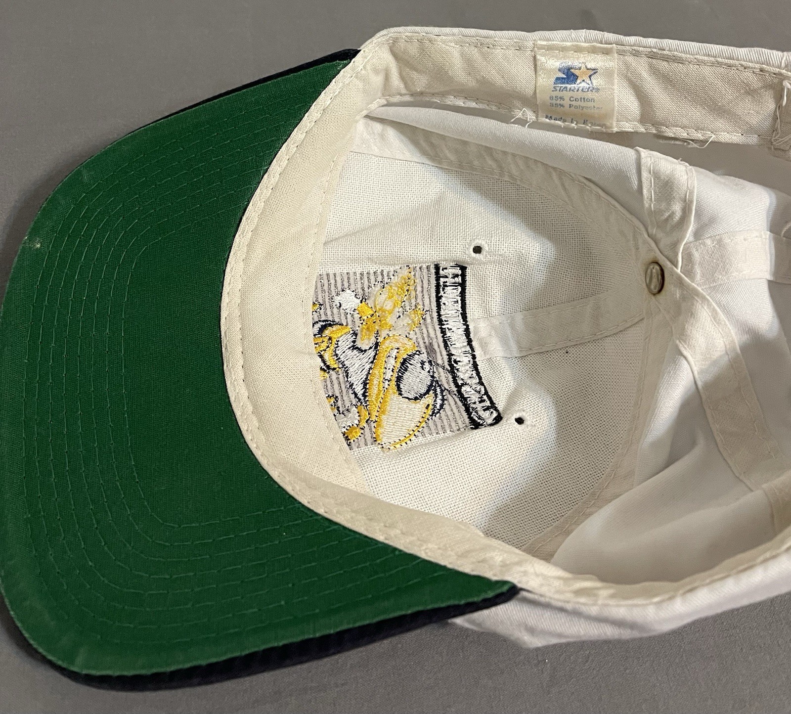 Vintage Starter Georgia Tech Yellow Jackets Snapback Hat White Black Buzz Mascot