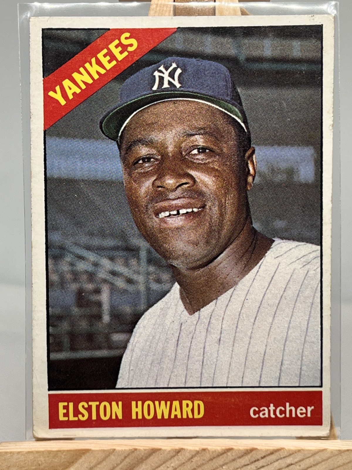 1966 Topps – Elston Howard #405 New York Yankees All Star, Gold Glove, MVP