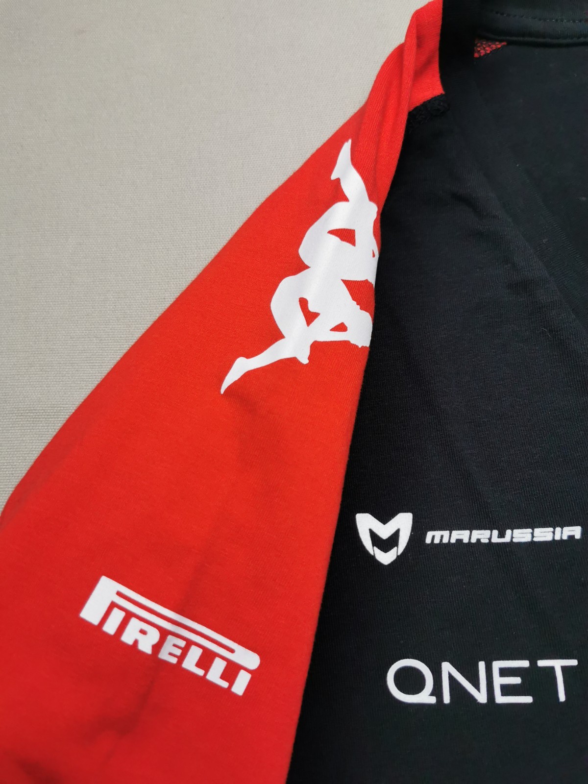 MARUSSIA VIRGIN RACING F1 TEAM Women UK S 2010-11 Team T-Shirt NEW Black V-Neck