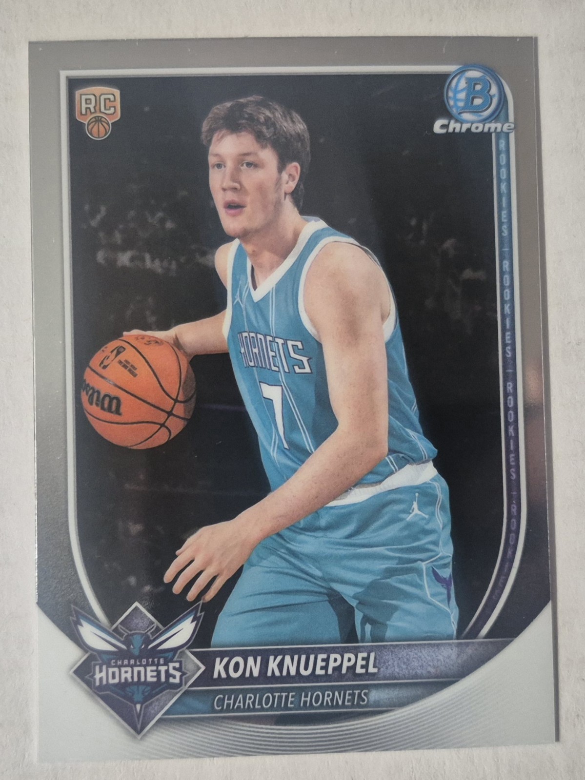 2025-26 Bowman Chrome Basketball – Kon Knueppel – RC – BCV-4 – Rookie Hornets