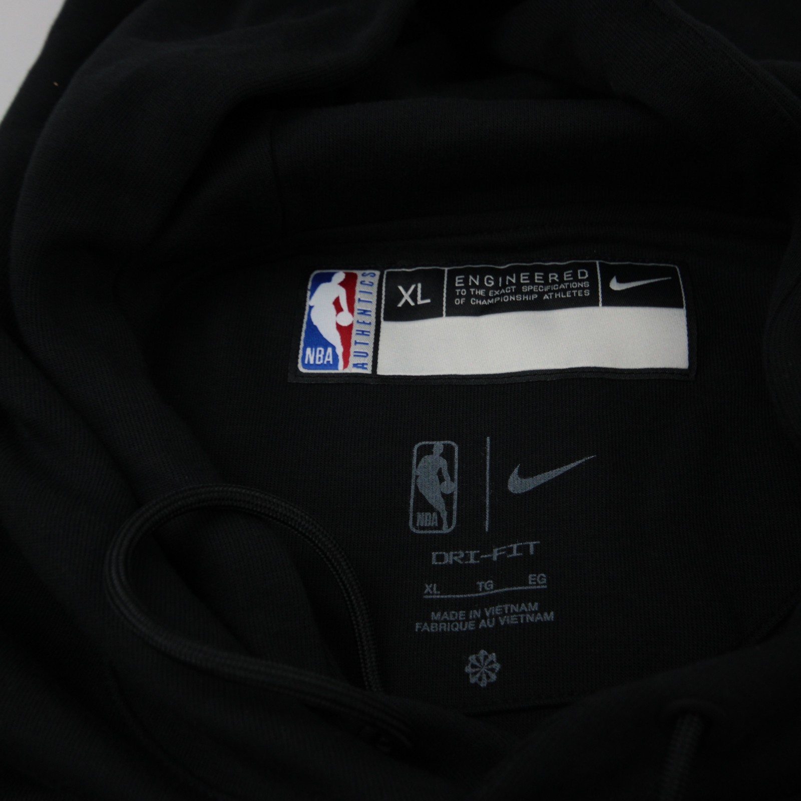 Miami Heat Nike NBA Authentics Sweatshirt Men’s Black Used Multiple Sizes