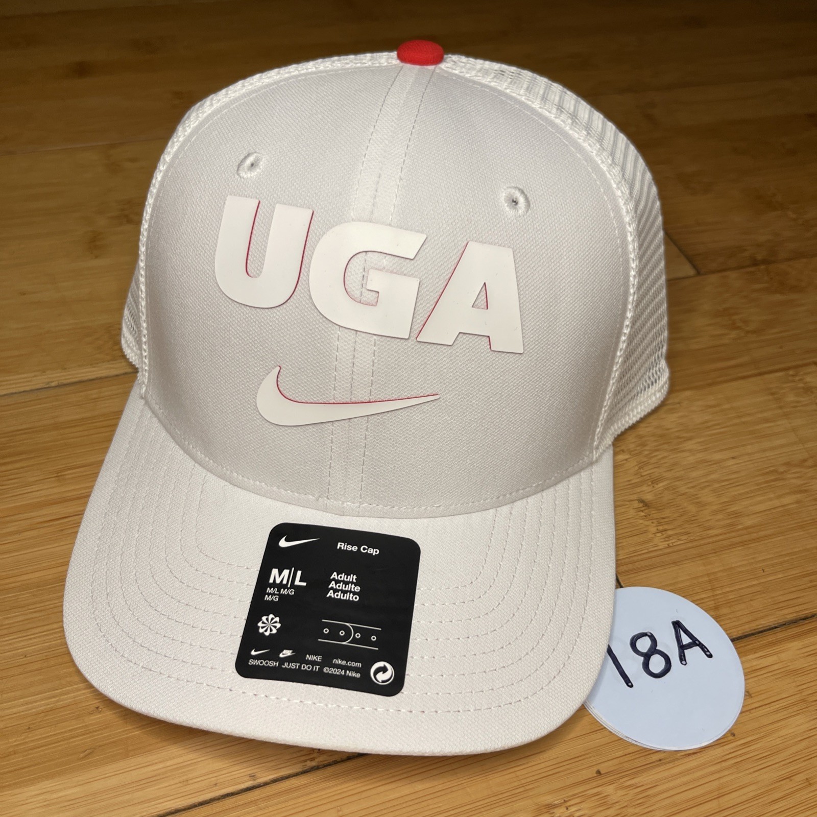 Nike Rise Georgia Bulldogs UGA All White Whiteout DRI-FIT Mesh Snapback Hat Mens