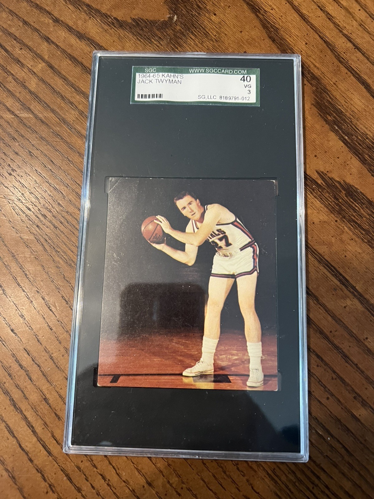 1964 KAHN’S WIENERS JACK TWYMAN CINCINNATI ROYALS BASKETBALL CARD SGC 3 VG