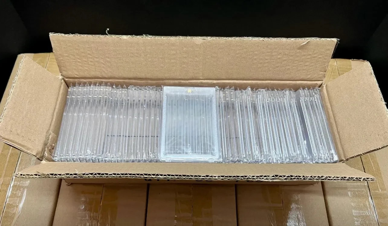 50 Pack Magnetic Trading Sports Card Holders 35pt One-Touch Hard UV Protection