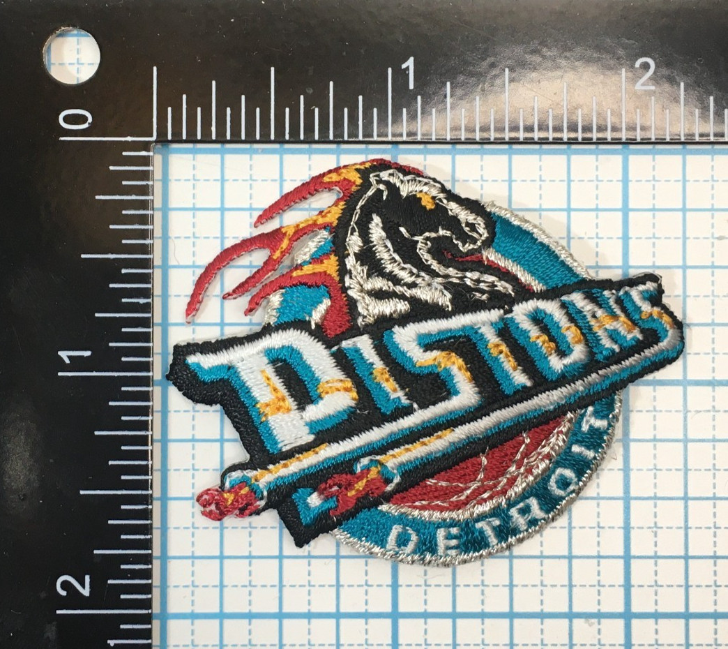 1996-2000 DETROIT PISTONS NBA BASKETBALL VINTAGE 2.25″ PRIMARY TEAM PATCH DP7