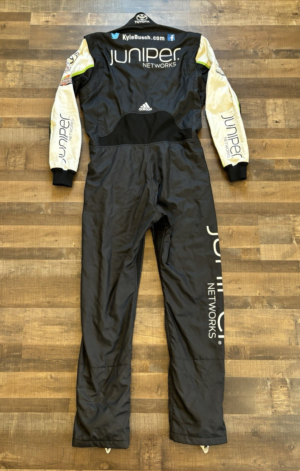 Kyle Busch NASCAR Bristol Race Worn Used Driver Suit Photo Matched Auto Signed