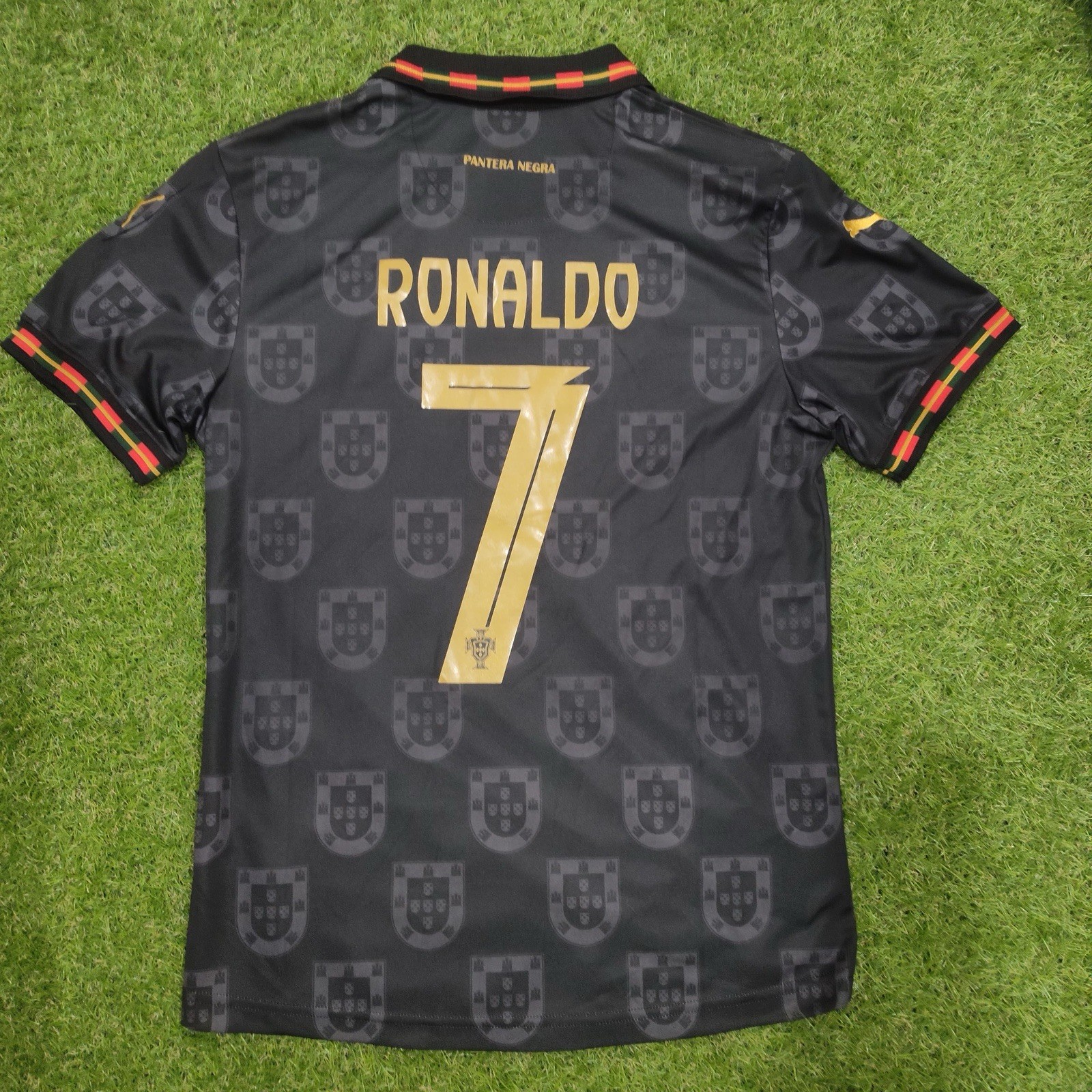 PUMA Portugal Cristiano Ronaldo #7 Soccer Jersey L Black Gold