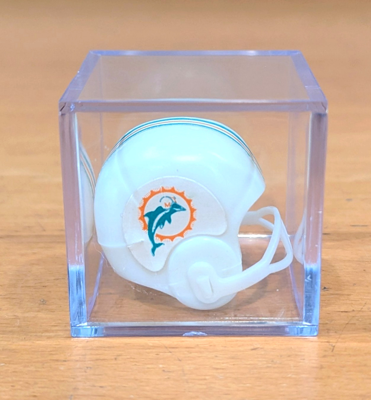 Hong Kong NFL MIAMI DOLPHINS VTG NFL Mini Gumball Football Helmet & Display Box!