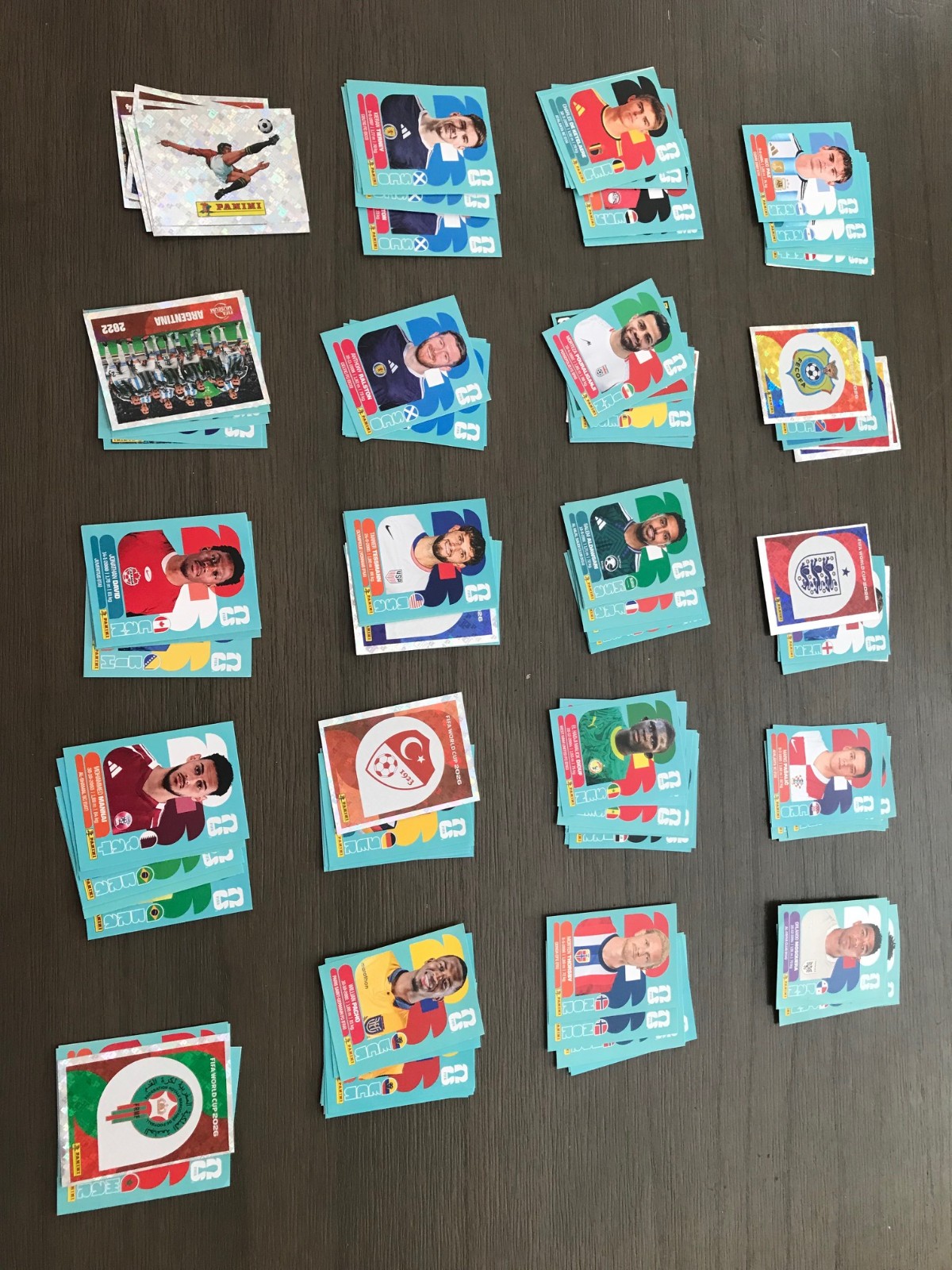 Stickers (LATAM VERSION) Panini World Cup 2026 (YOU PICK ), MIN 20each
