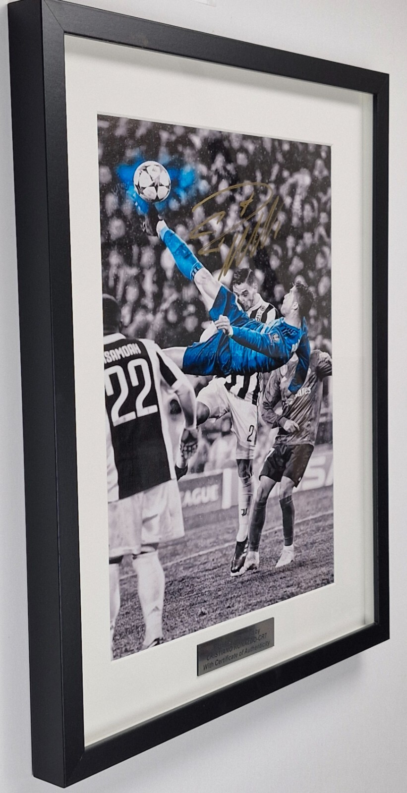 Cristiano Ronaldo autographed canvas Hand Signed FRAMED w/COA Free shipping