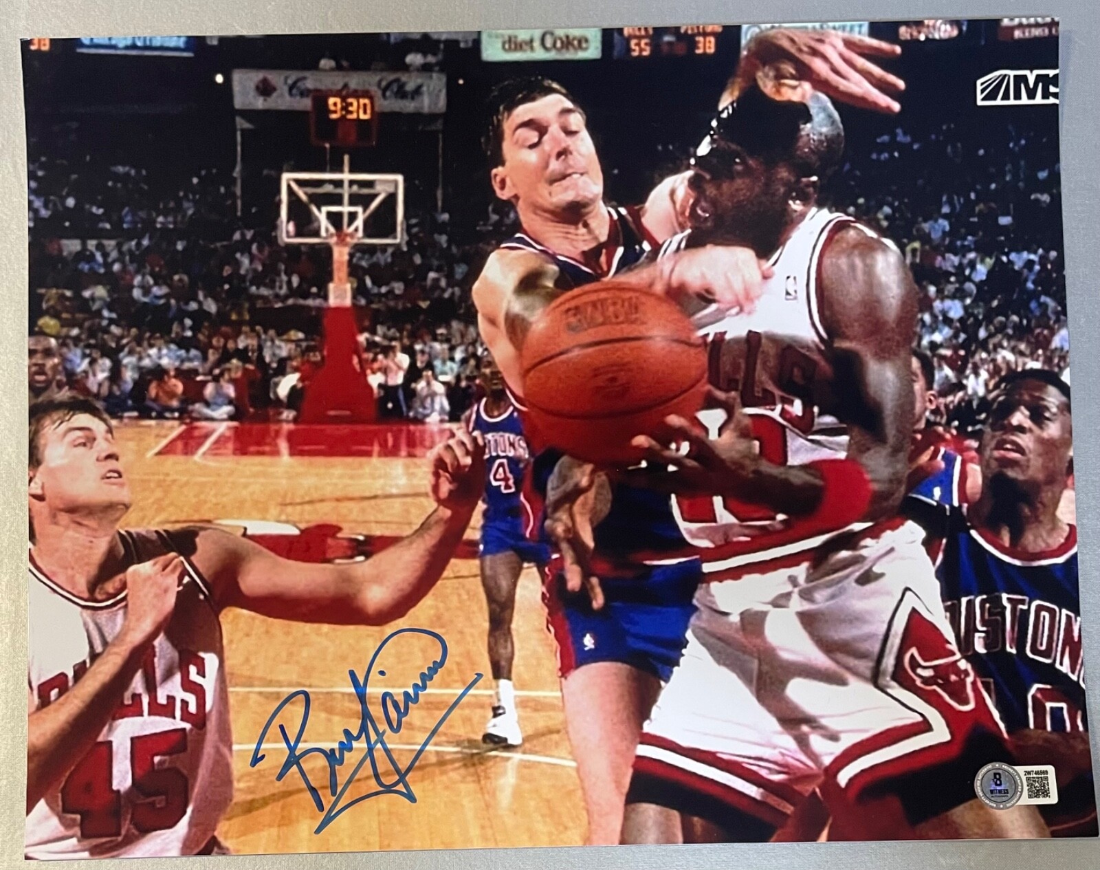 BILL LAIMBEER SIGNED DETROIT PISTONS 11X14 PHOTO BECKETT COA MICHAEL JORDAN
