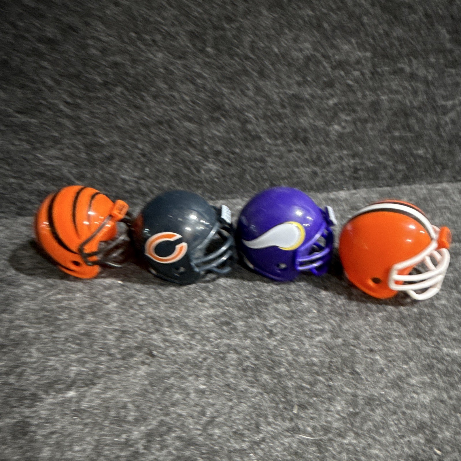 Riddell NFL Mini Helmet Collection Chiefs Giants Panthers Bills Multi-Color