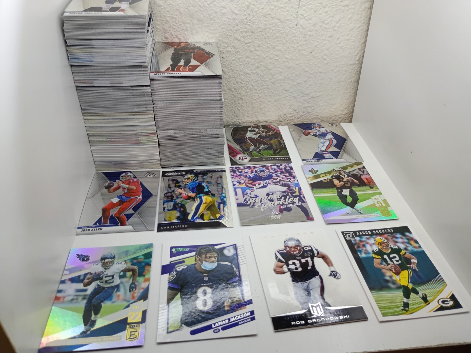 Modern Football Lot Over (400) Stars Next To No Rookies