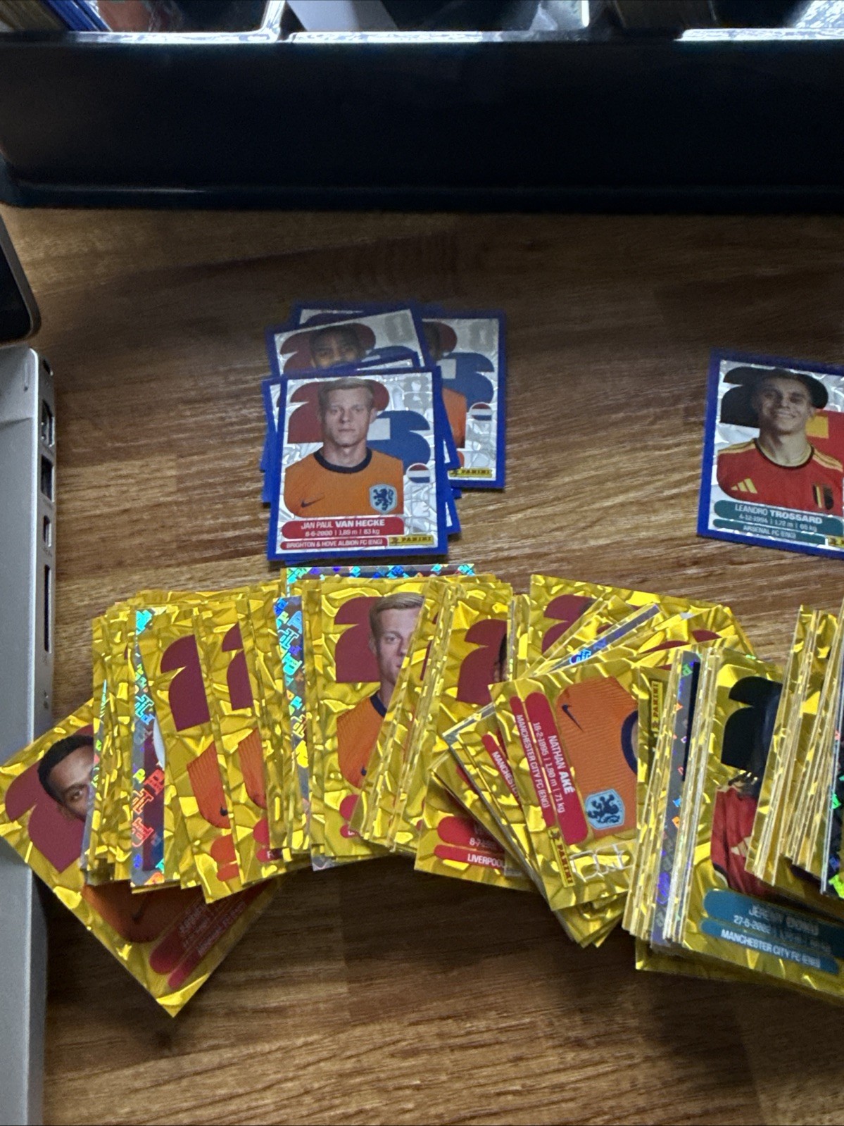 2026 PANINI WORLD CUP GOLD Crumple Stickers PICK & COMPLETE NED BEL BELGIUM