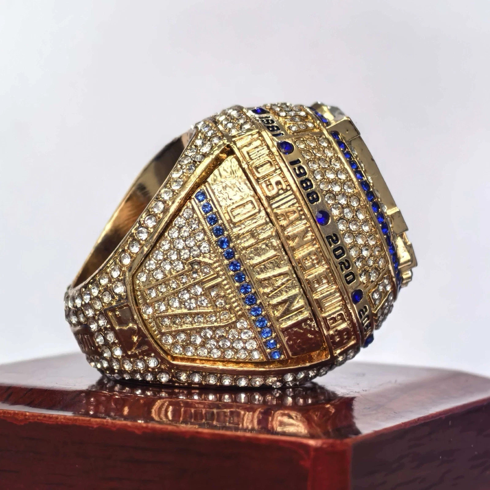 2025-2026 Los Angeles Dodgers MLB Championship Ring Baseball size 9/11/13
