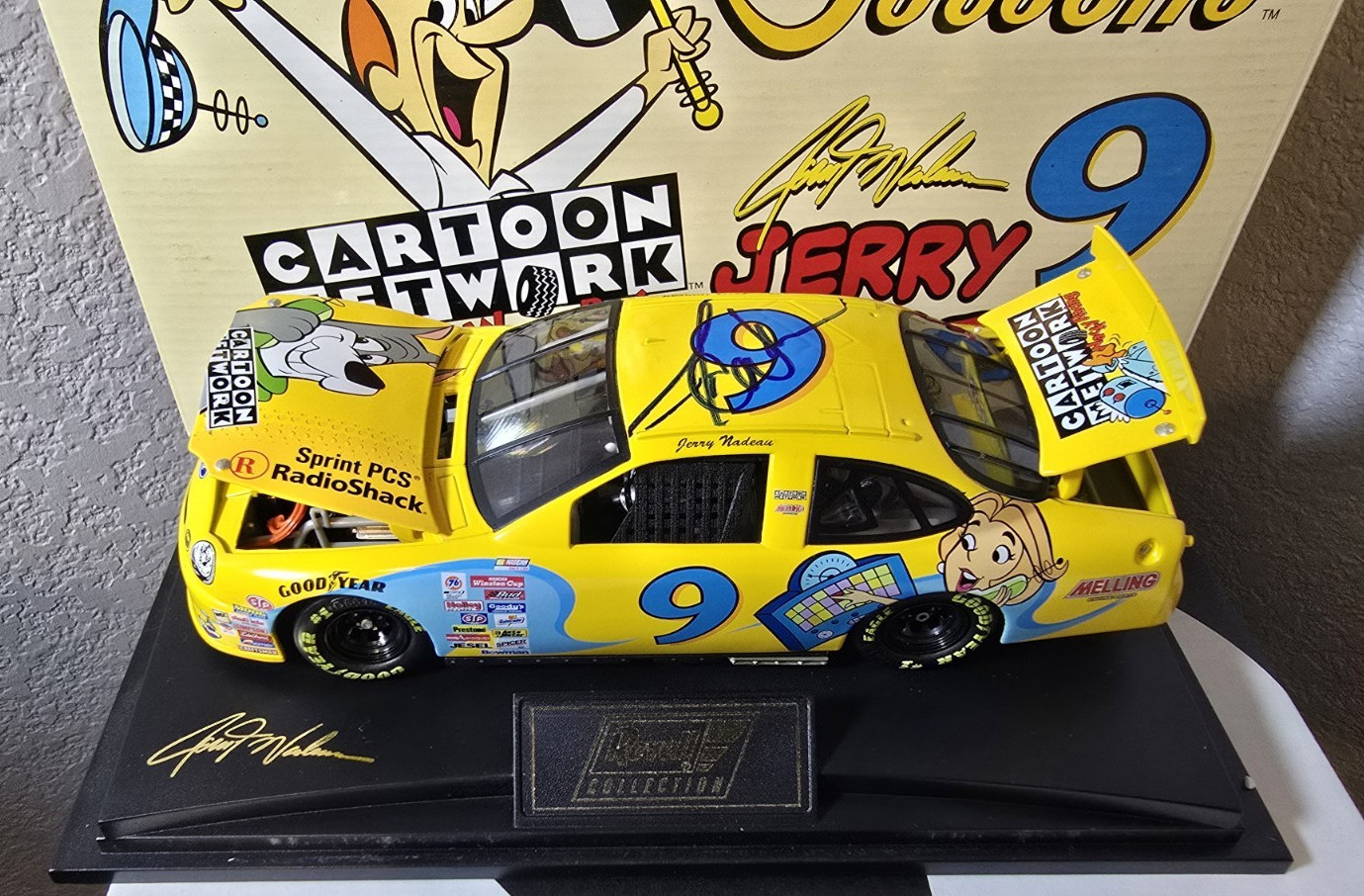 Jerry Nadeau #9 Cartoon Network Jetsons Signed 1:24 Die-Cast Nascar Auto 🏁🔥