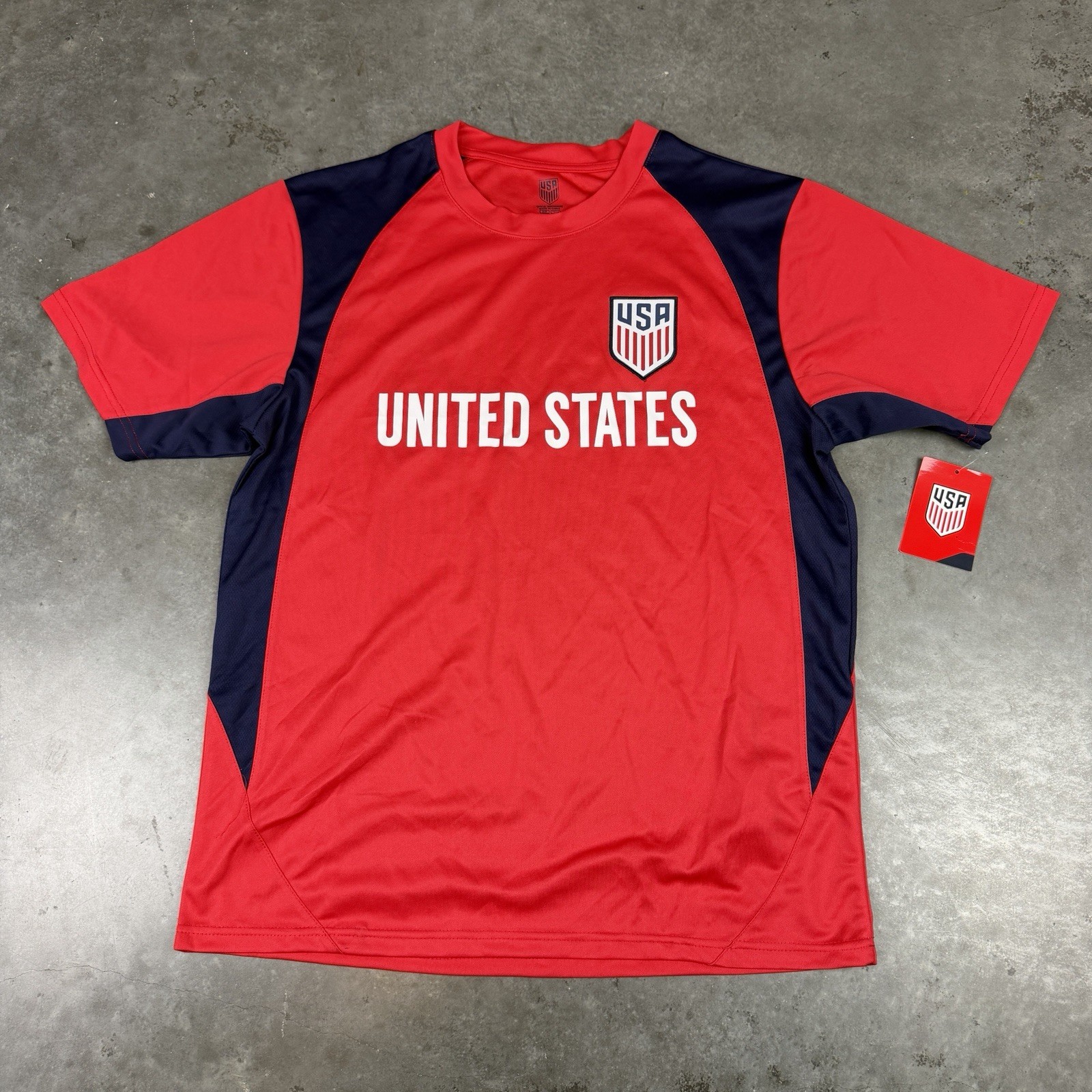 United States Soccer Jersey Mens Large Red Stretch Logo Quick Dry NWT