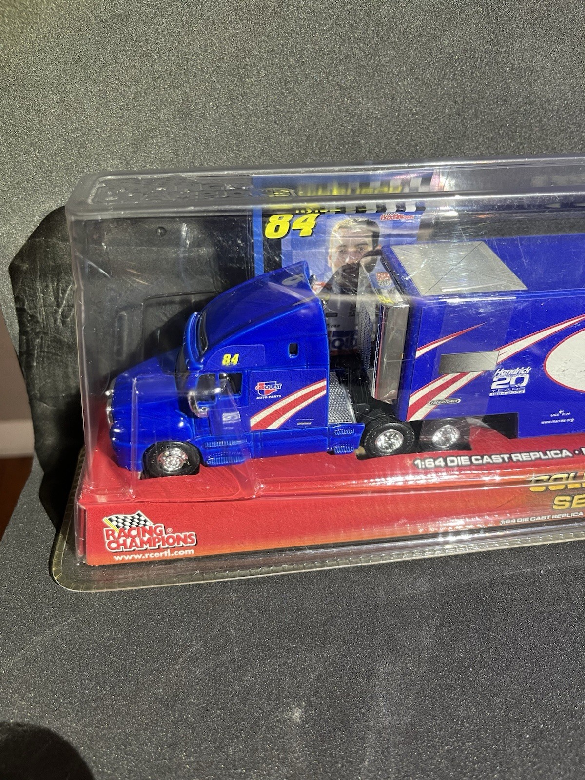 2004 NASCAR Kyle Busch SIGNED Rookie Year #84 Hauler Car & Rookie Card 1:64 RARE