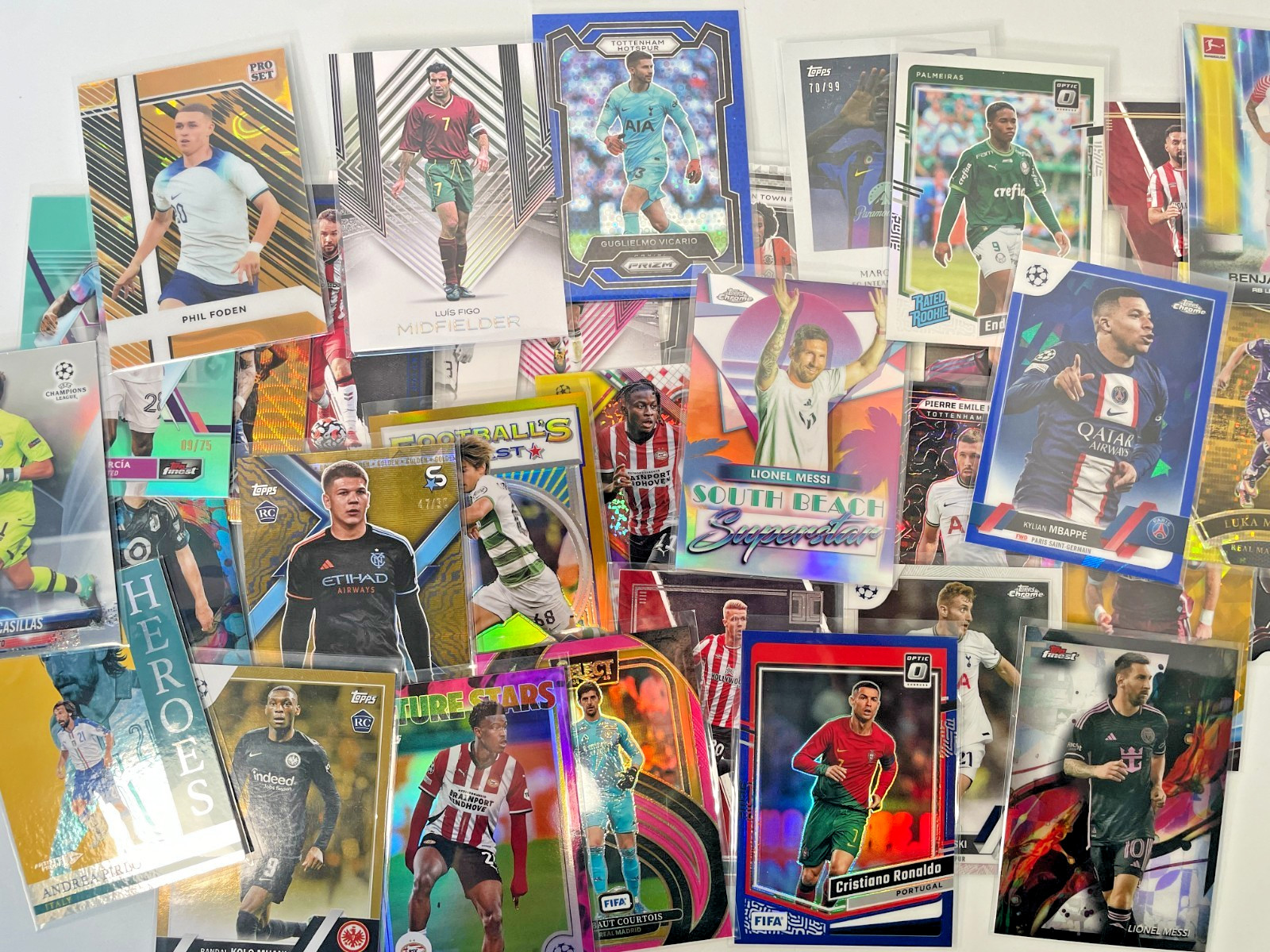 50 Soccer Cards Lot – Guaranteed 1 Auto/Relic 2-4 #’s RC Parallels -Mystery Mix!