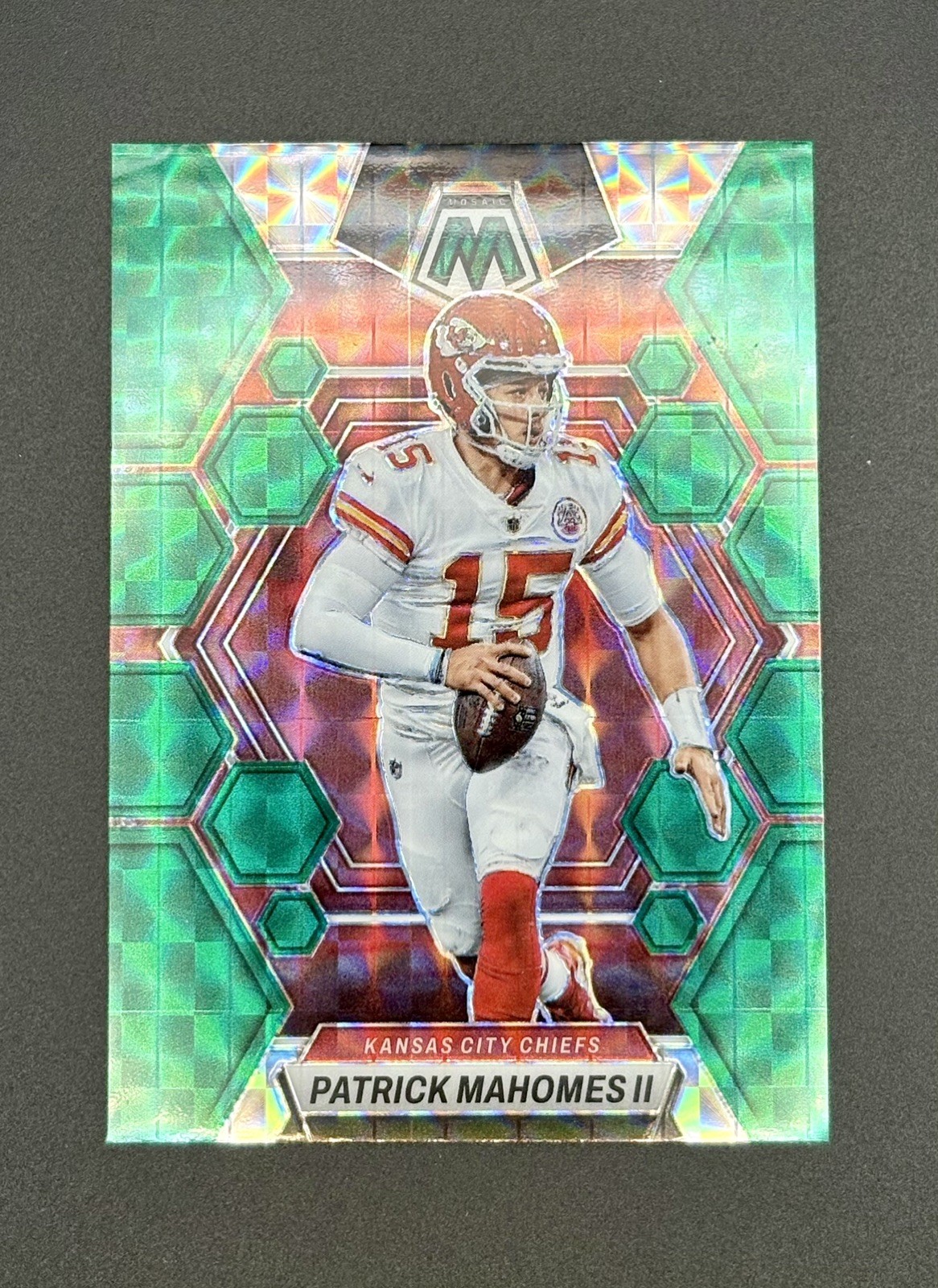 2023 Panini Mosaic – Patrick Mahomes II #109 Green Mosaic Prizm