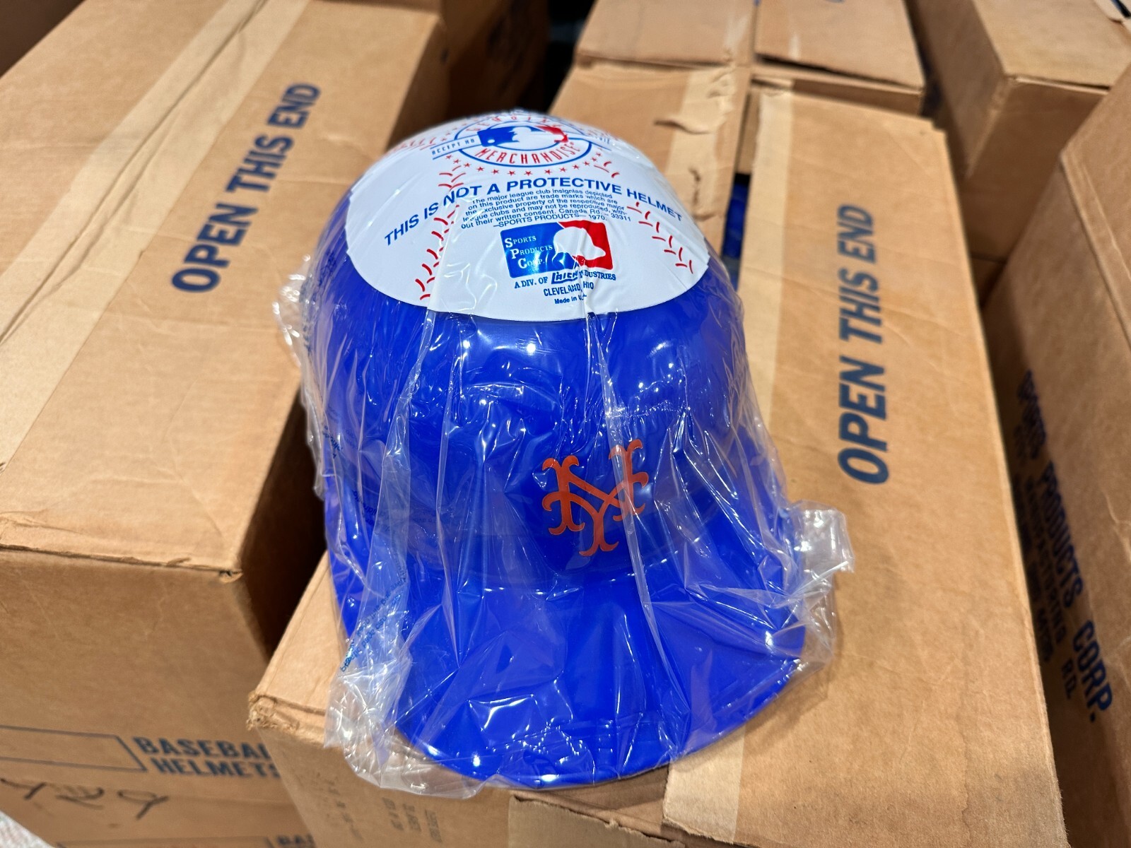 VINTAGE DEADSTOCK NEW YORK METS SOUVENIR BATTING HELMET 1970’S