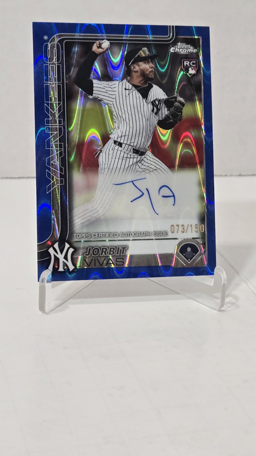 🔥2025 Topps CHROME AUTOGRAPHS Jorbit Vivas RC ⚾️BLUE RAYWAVE NUMBERED 73/150!🔥