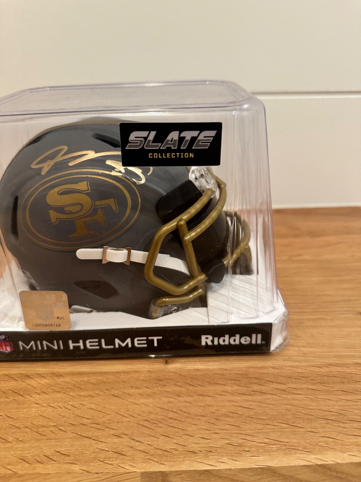 Vernon Davis Signed San Francisco 49ers Slate Collection Riddell Mini Helmet Bec