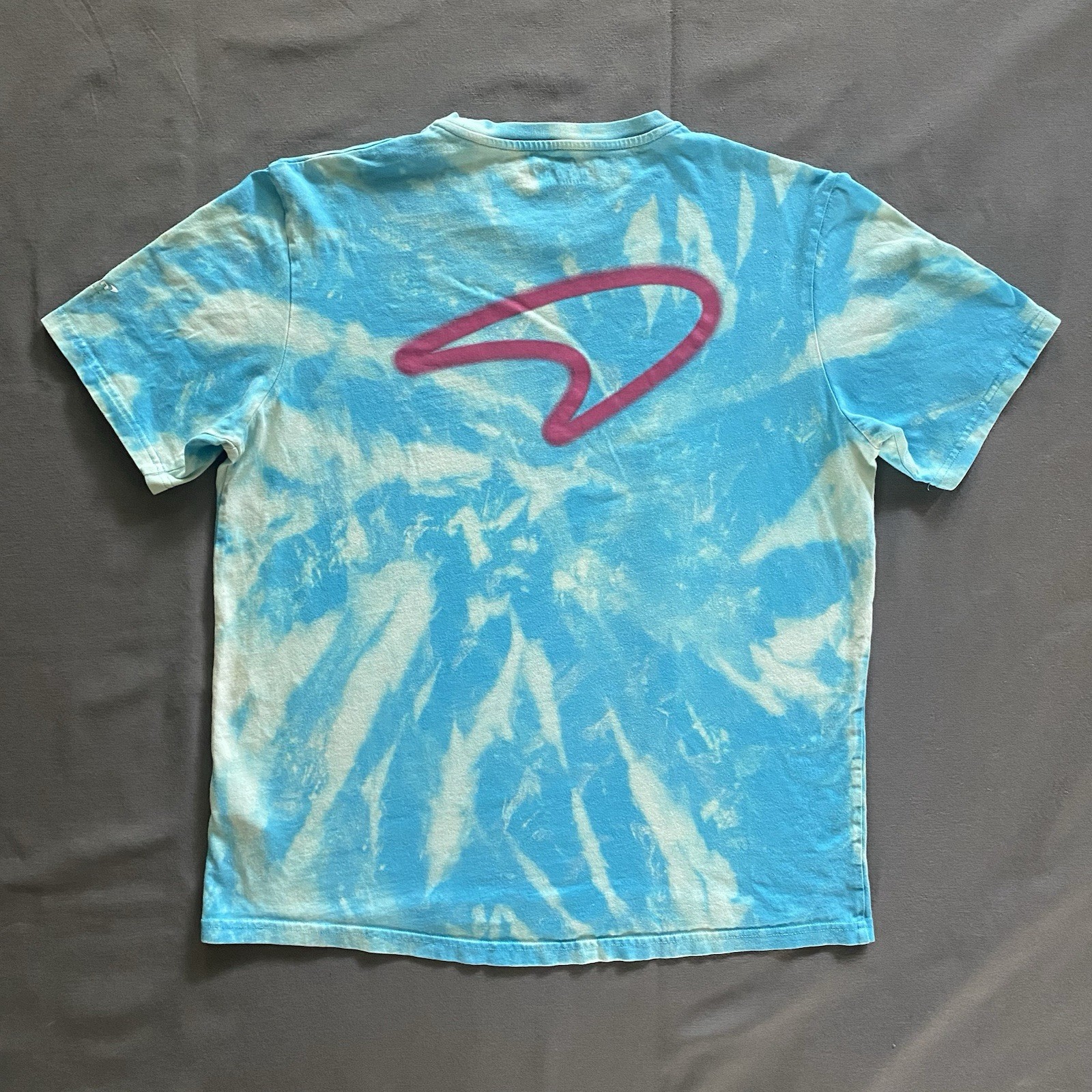 McLaren Formula 1 Team Miami T Shirt Mens Large Light Blue Bleach Dye F1