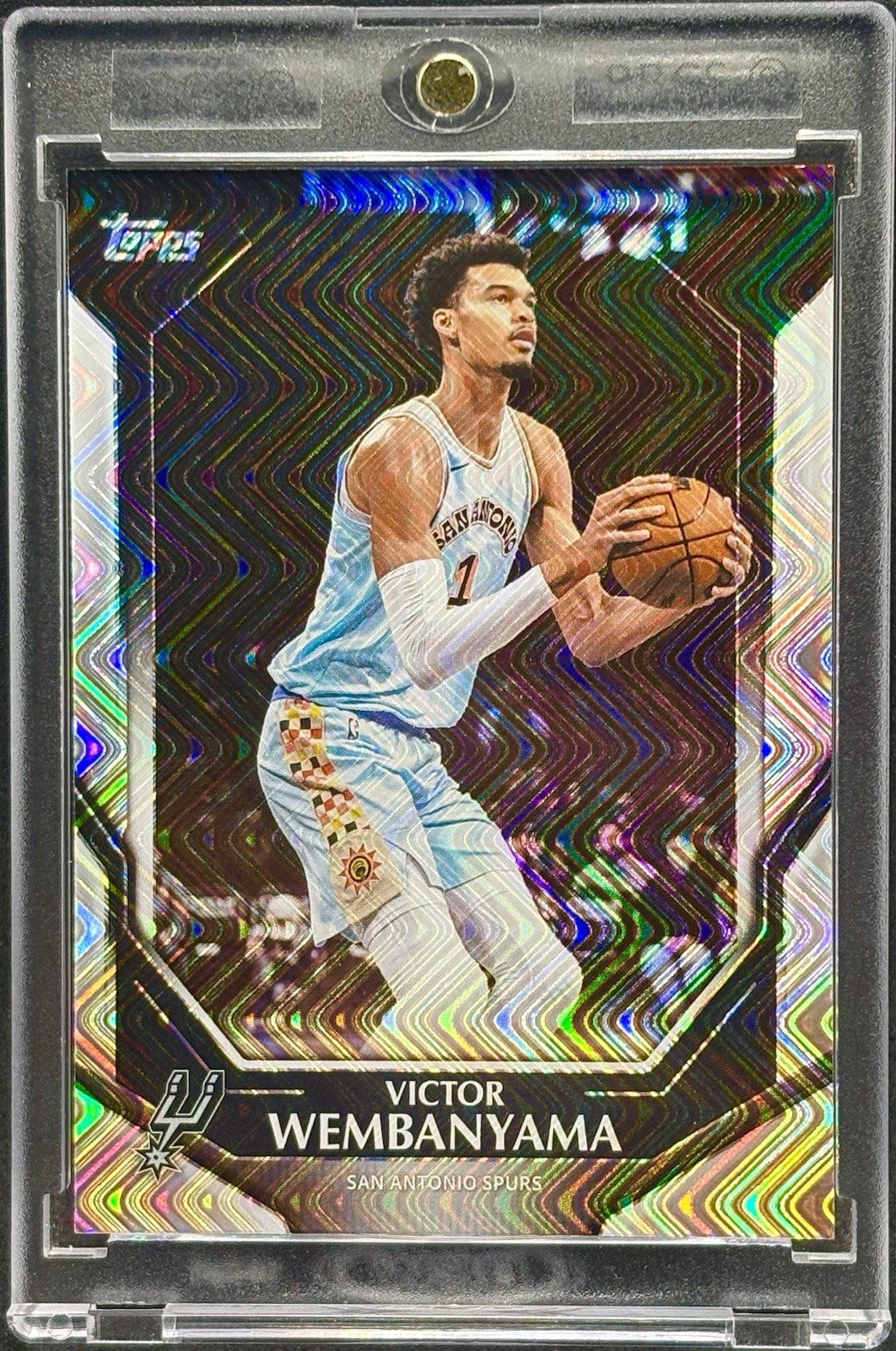 Victor Wembanyama RARE BLACK WAVE REFRACTOR INVESTMENT CARD TOPPS SPURS MINT