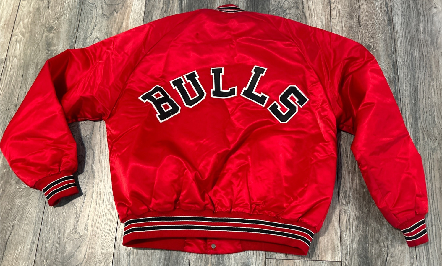 Chalk Line Chicago Bulls NBA Satin Jacket Men’s XL Red Vintage 80s