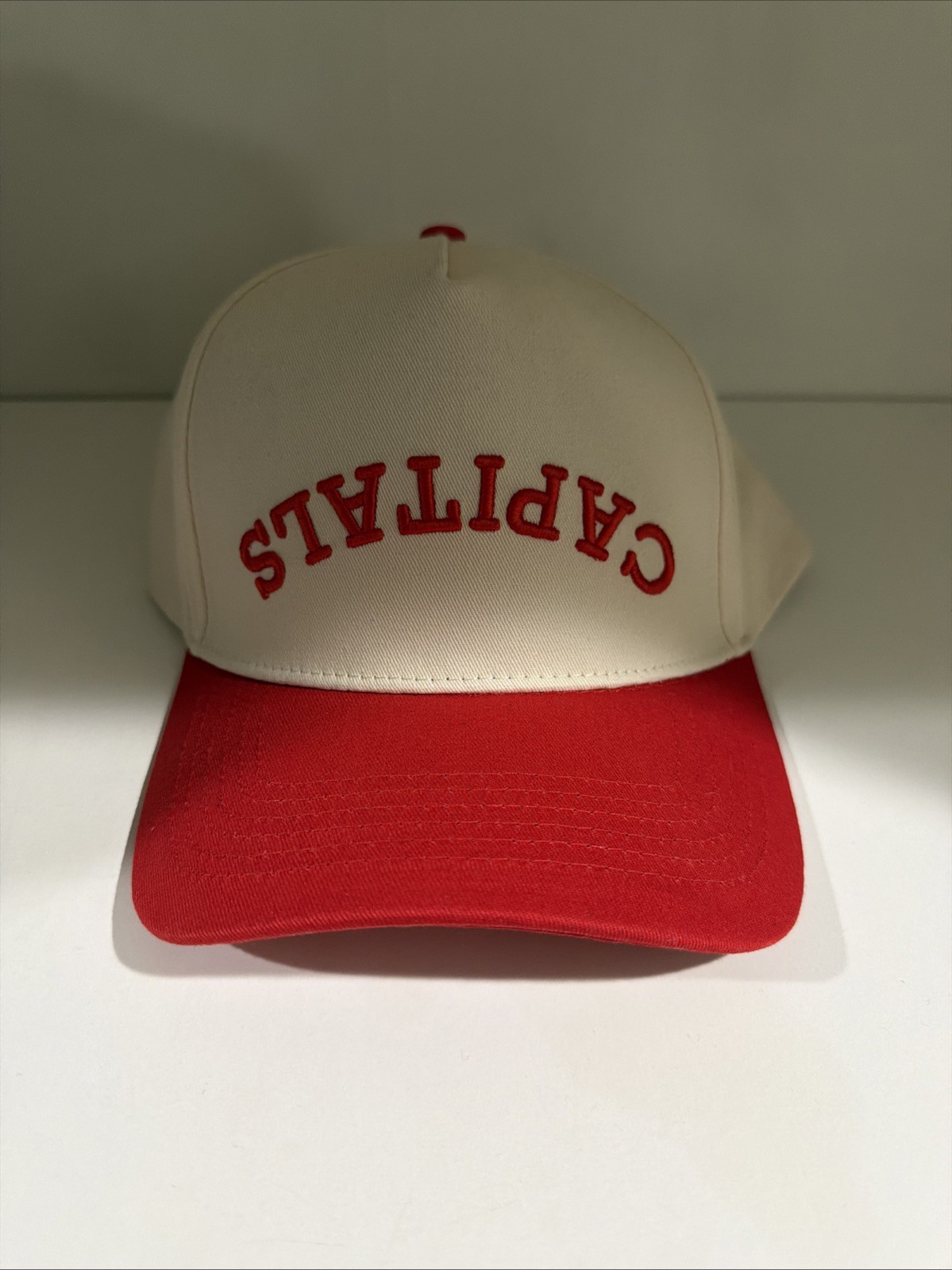 Washington Capitals Hat Snapback Mens NHL Hockey Upside Down Red Cream ( NEW)