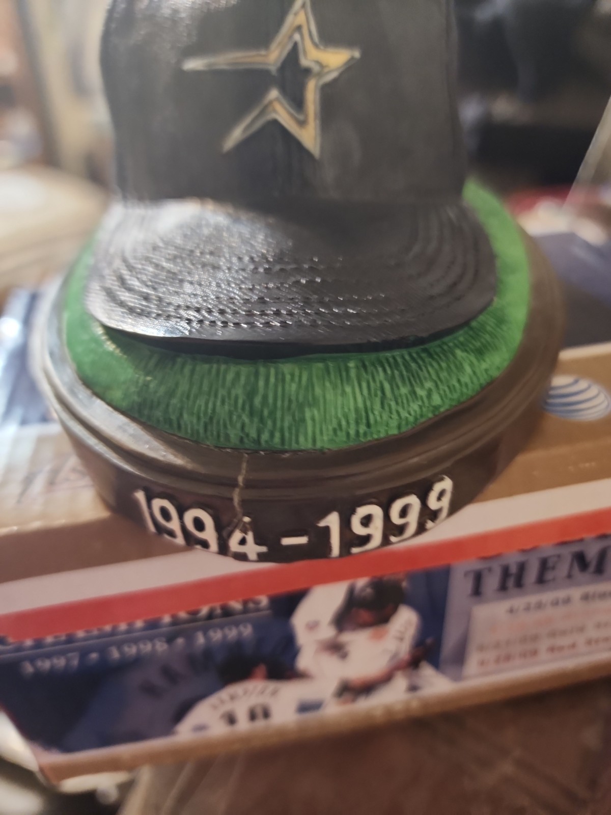 2009 Houston Astros SGA Gold Star Cap Statue