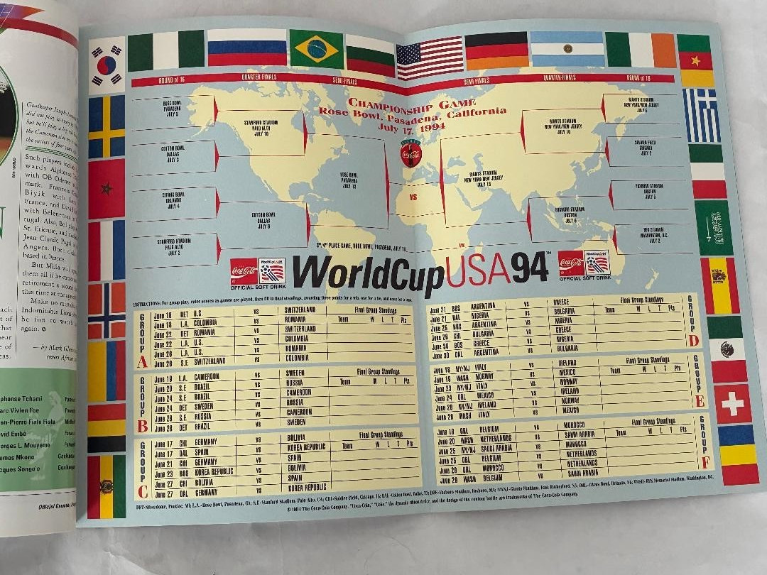 ALEXI LALAS World Cup USA 1994 Official Program Autographed #22 Signed Soccer 94