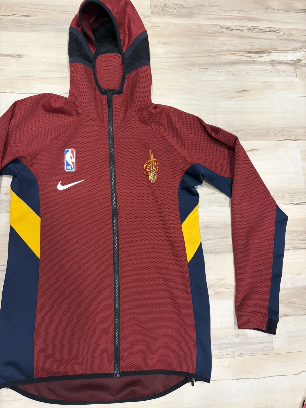 Men’s Size Small Cleveland Cavaliers Nike Therma Flex Jacket Red Team Issued