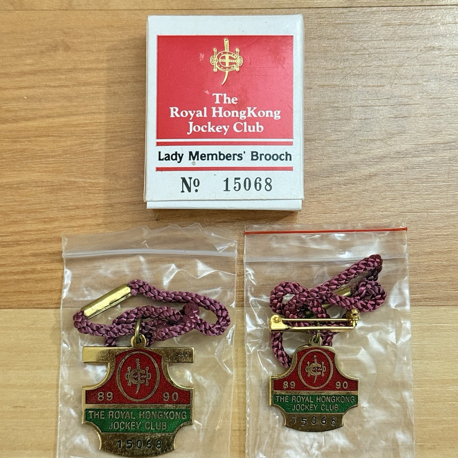 The Royal Hong Kong Jockey Club 1989 1990 Badge & Brooch Pin