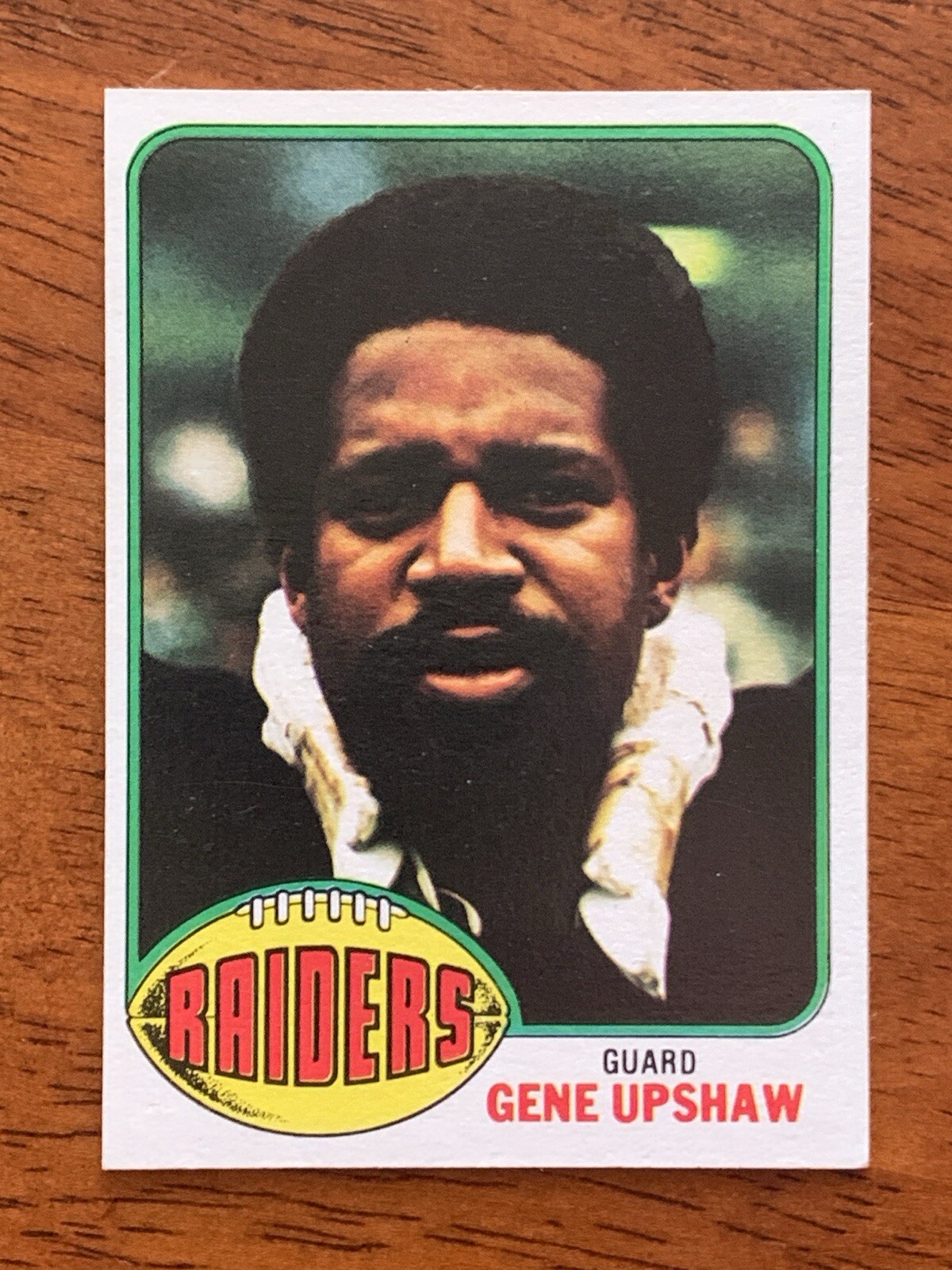 1976 Topps Football #295 – Gene Upshaw, Oakland Raiders – HOF – Near Mint/Mint