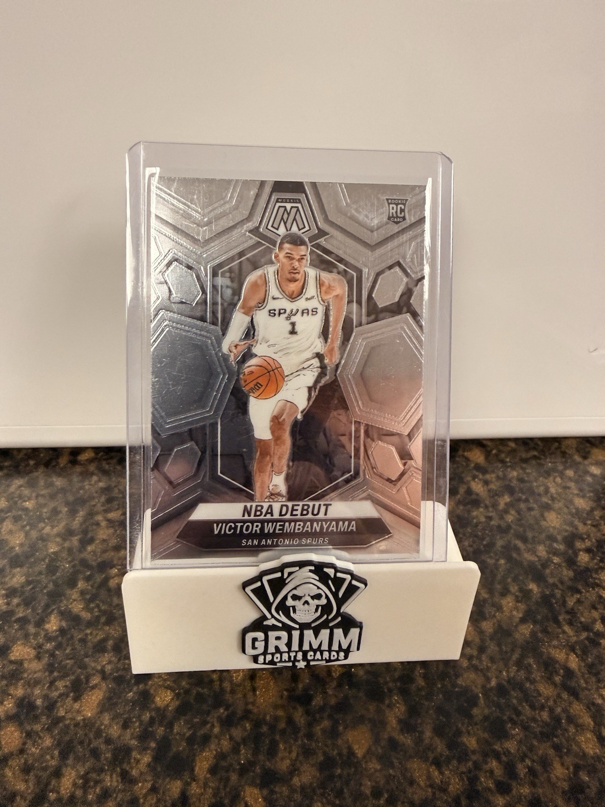2023-24 Panini Mosaic – NBA Debut Victor Wembanyama Chase #257 (RC)