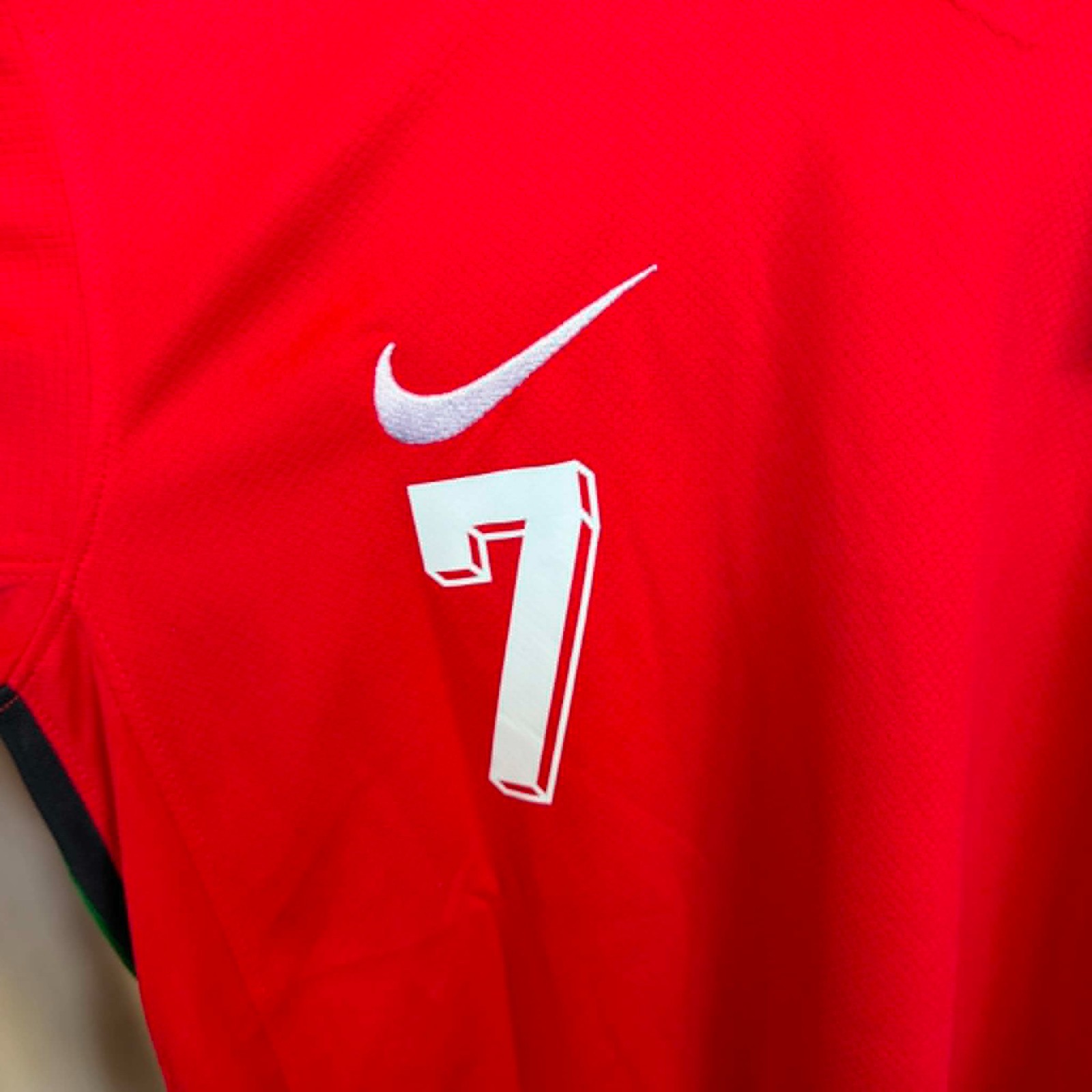 NWT Nike Portugal Cristiano Ronaldo #7 Mens Soccer Jersey Size Medium – Red