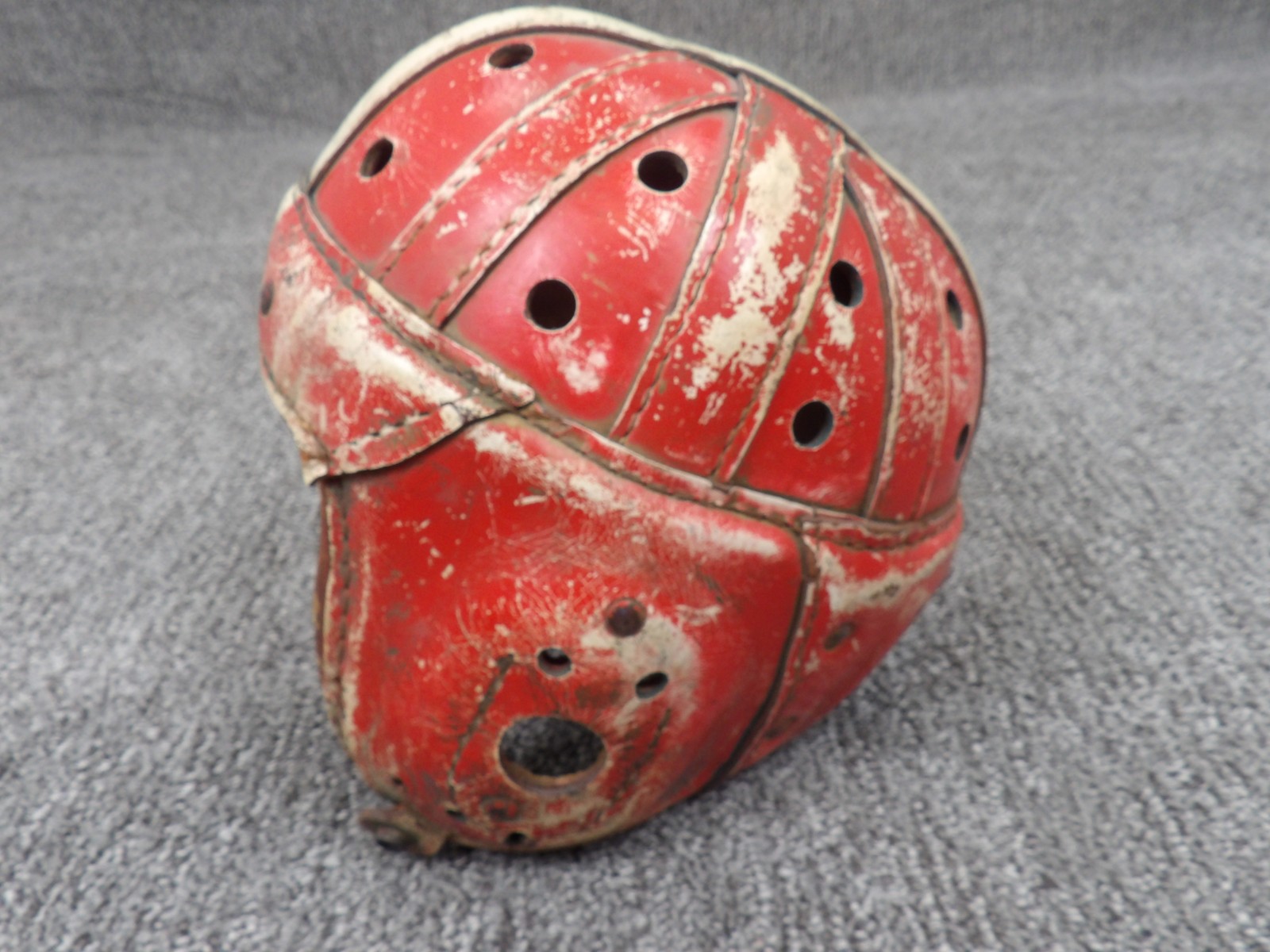 1930’s Vintage Macgregor Fibre-Reinforced 8-Strap Leather Helmet HC18 Game Worn