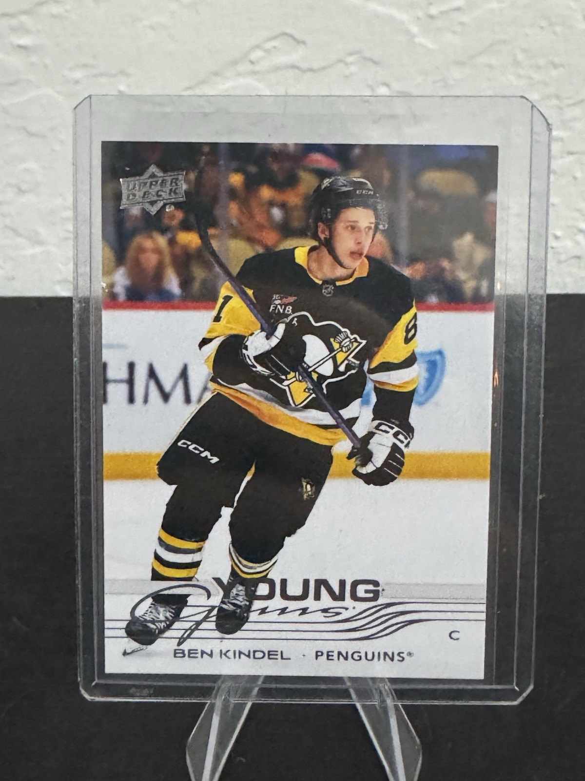 2025-26 Upper Deck Series 2 – Young Guns Ben Kindel #453 (RC)