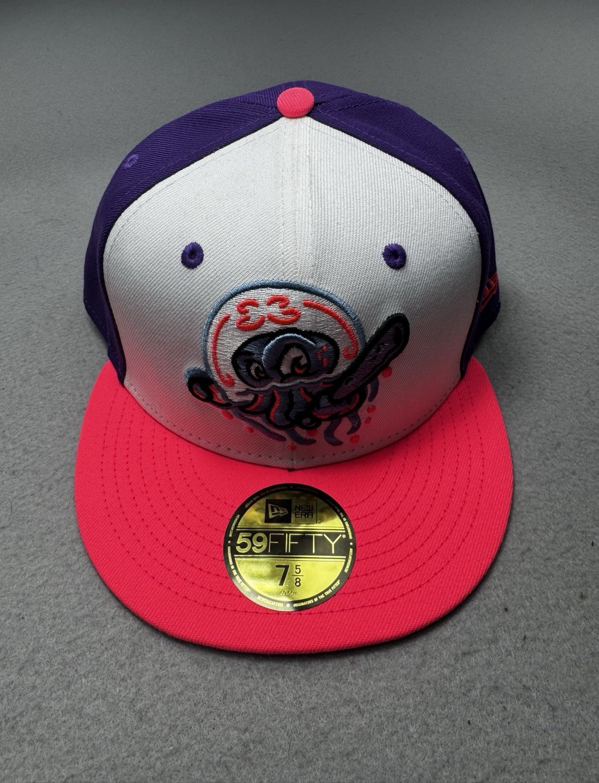 Jersey Shore BlueClaws Copa New Era 59FIFTY Fitted Hat 7 5/8 Pink White Purple