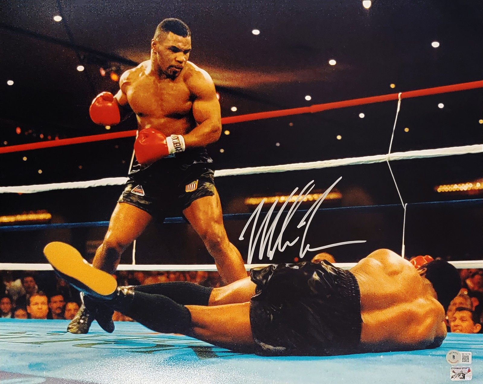Mike Tyson Signed 16×20 Photo Standing Over Beckett BAS