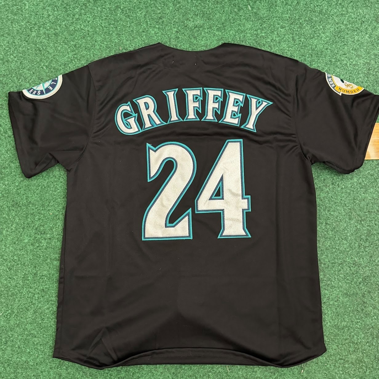 Ken Griffey Jr. Seattle Mariners 1997 Black Mitchell and Ness NWT