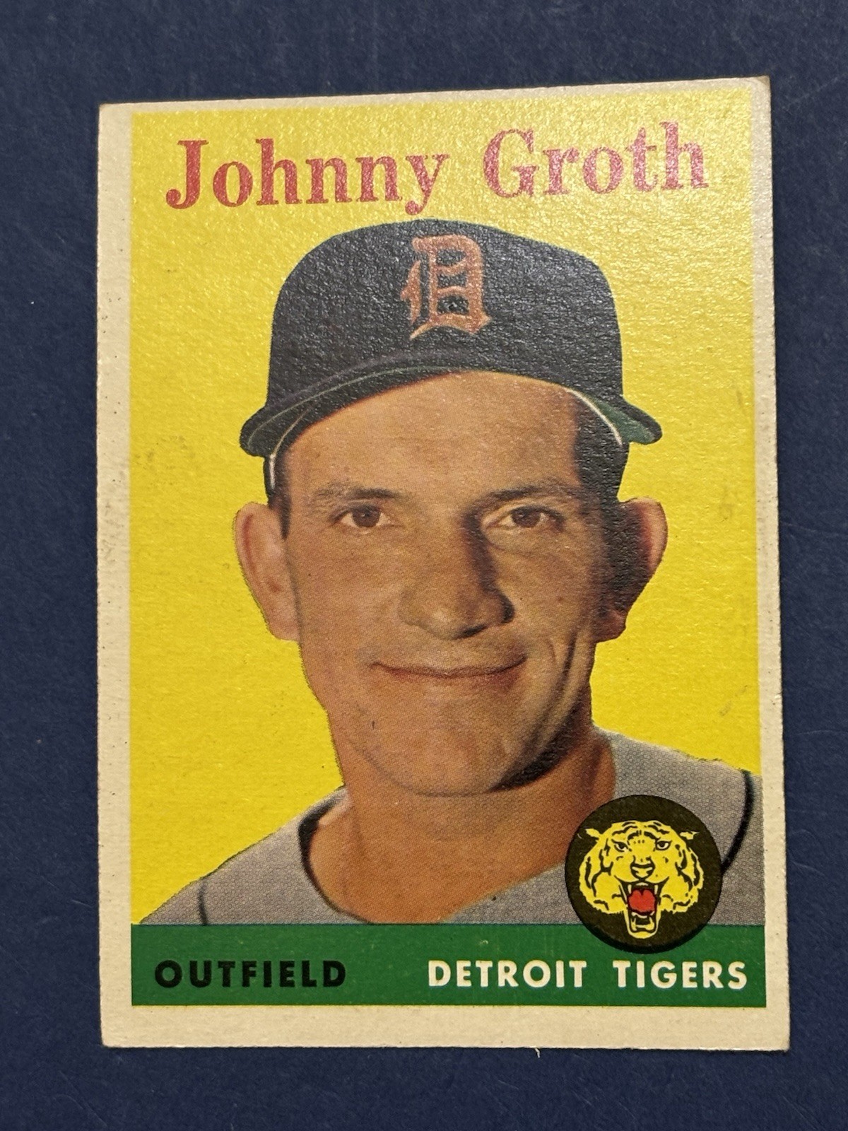 1958 Topps – Johnny Groth #262. Excellent Condition.